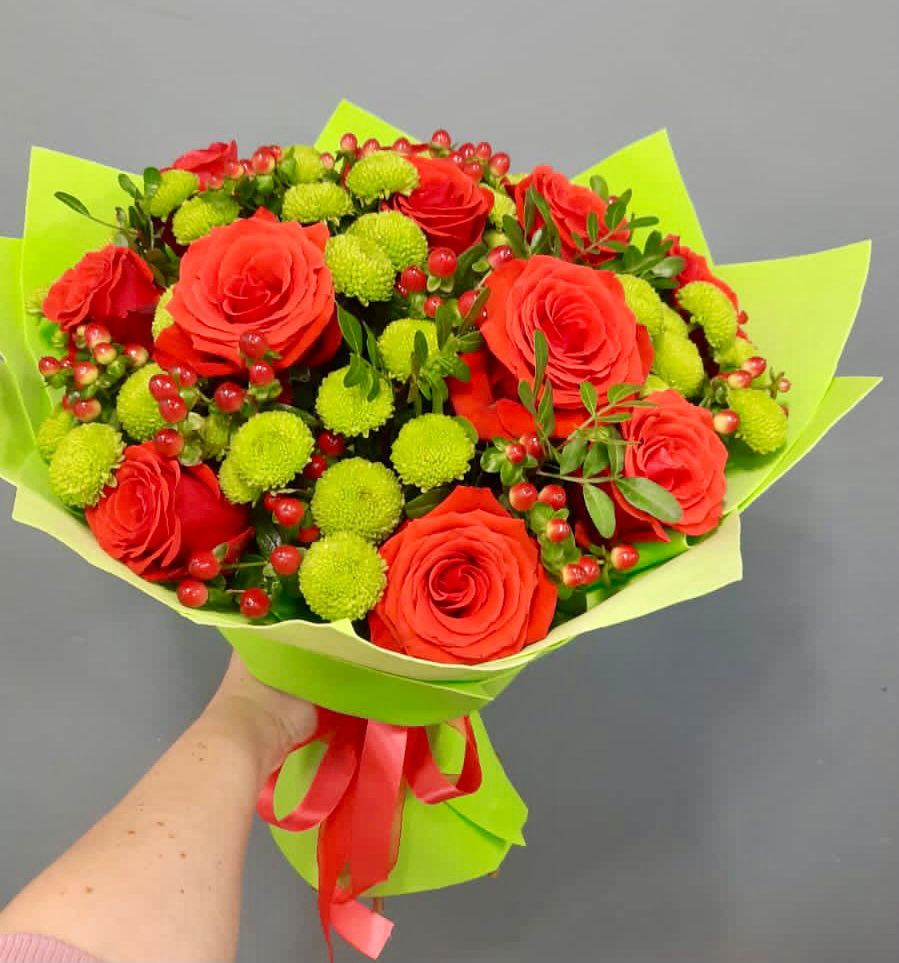 Букет цветов из: Хризантемы и Розы в Кинешме