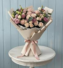 Букет цветов из:  Розы и Лизиантусы в Кинешме