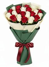 Букет Микс из красных и белых роз в Кинешме