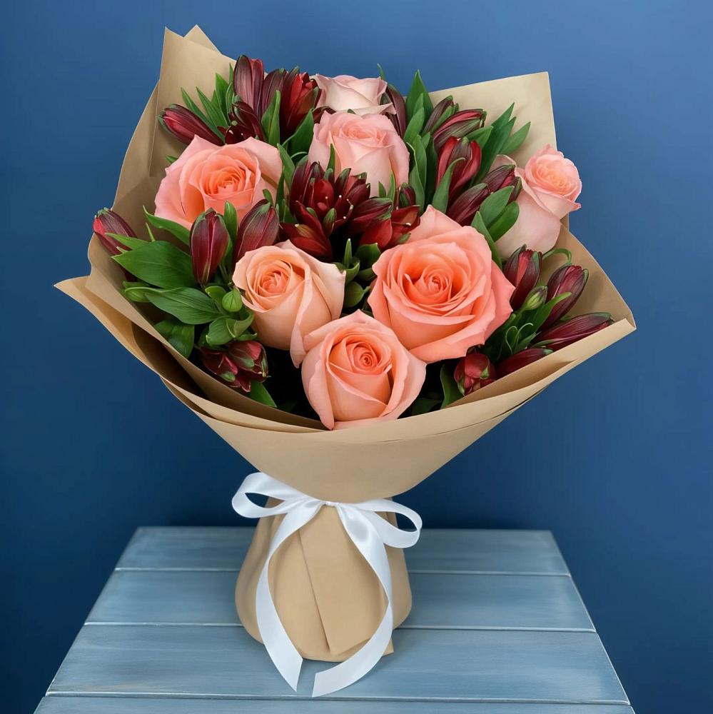 Букет цветов из: Розы и Альстромерии в Кинешме