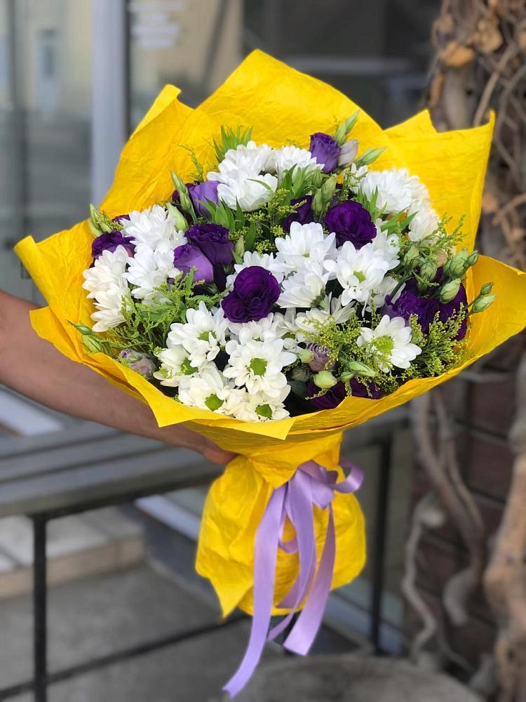 Букет цветов из: Ирисы, Хризантемы и Ромашки в Кинешме