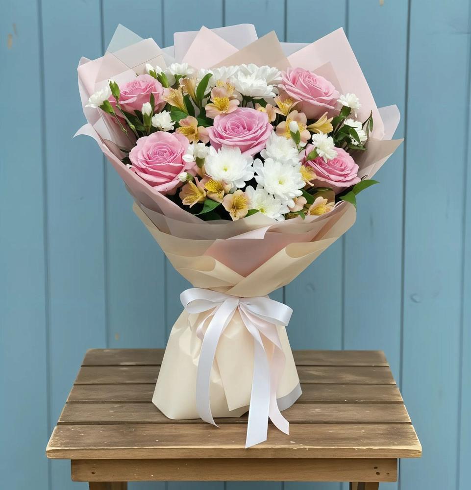 Букет цветов из: Гвоздики, Орхидеи и Розы в Кинешме