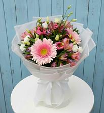 Букет цветов из:  Герберы, Альстромерии и Лизиантусы в Кинешме
