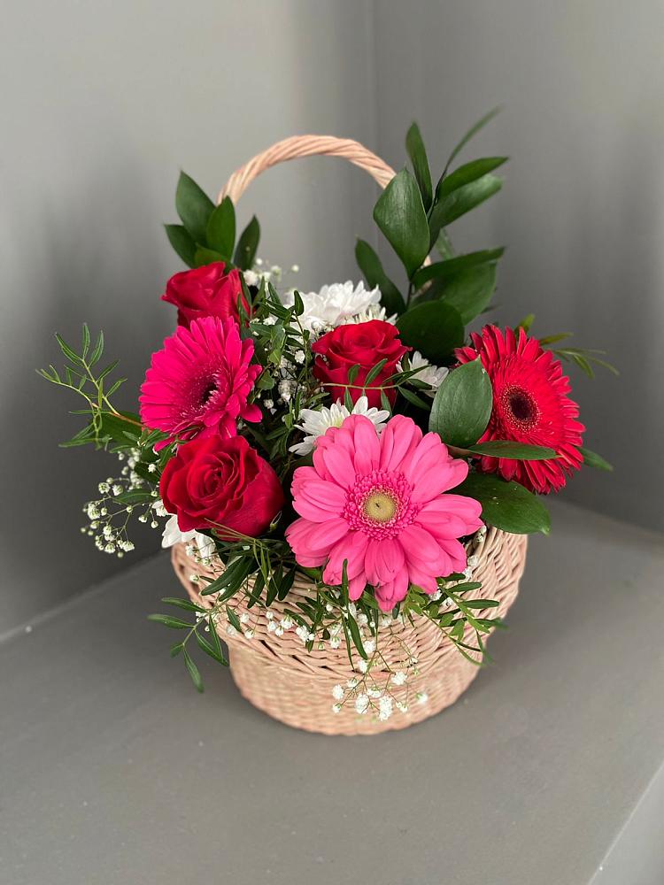 Цветочная композиция из Розы, Хризантемы и Герберы в корзине в Кинешме