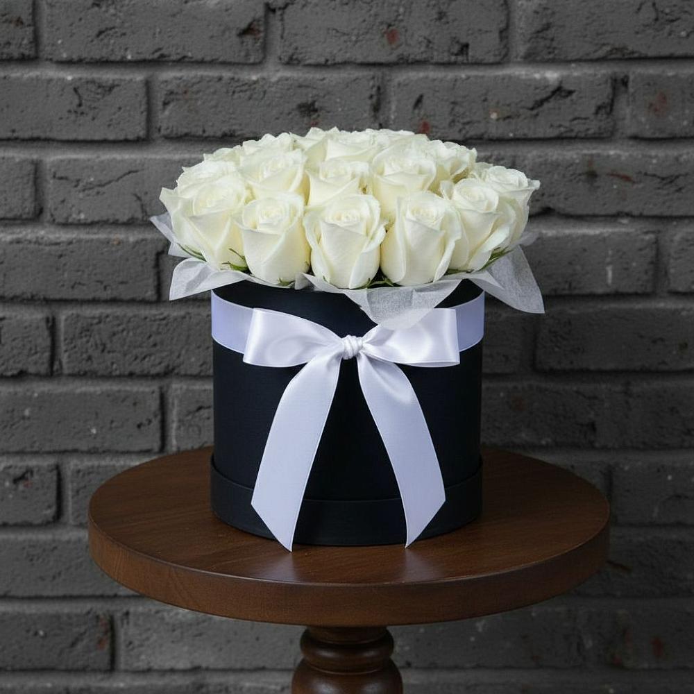 Цветочная композиция из Розы в шляпной коробке в Кинешме