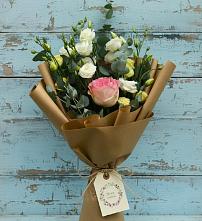Букет цветов из:  Розы и Лизиантусы в Кинешме