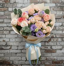 Букет цветов из:  Розы, Лизиантусы и Гвоздики в Кинешме